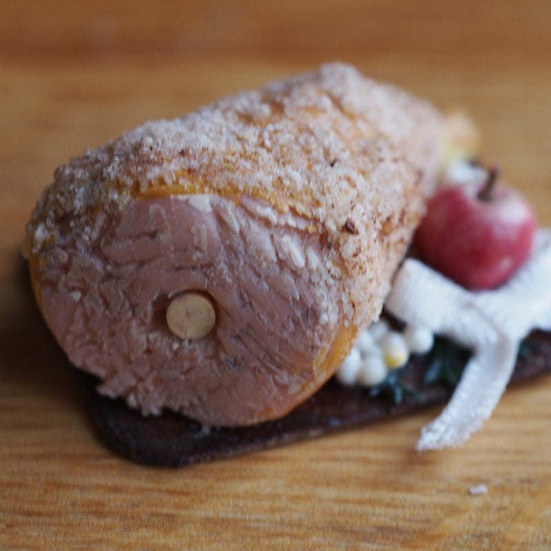 Joulukinkku potkalla