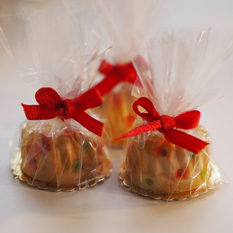 Hedelmäkakku sellofaanissa