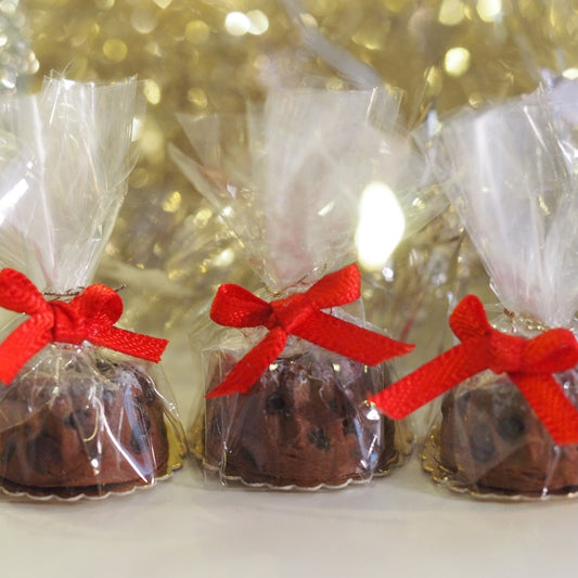 Suklaakakku sellofaanissa